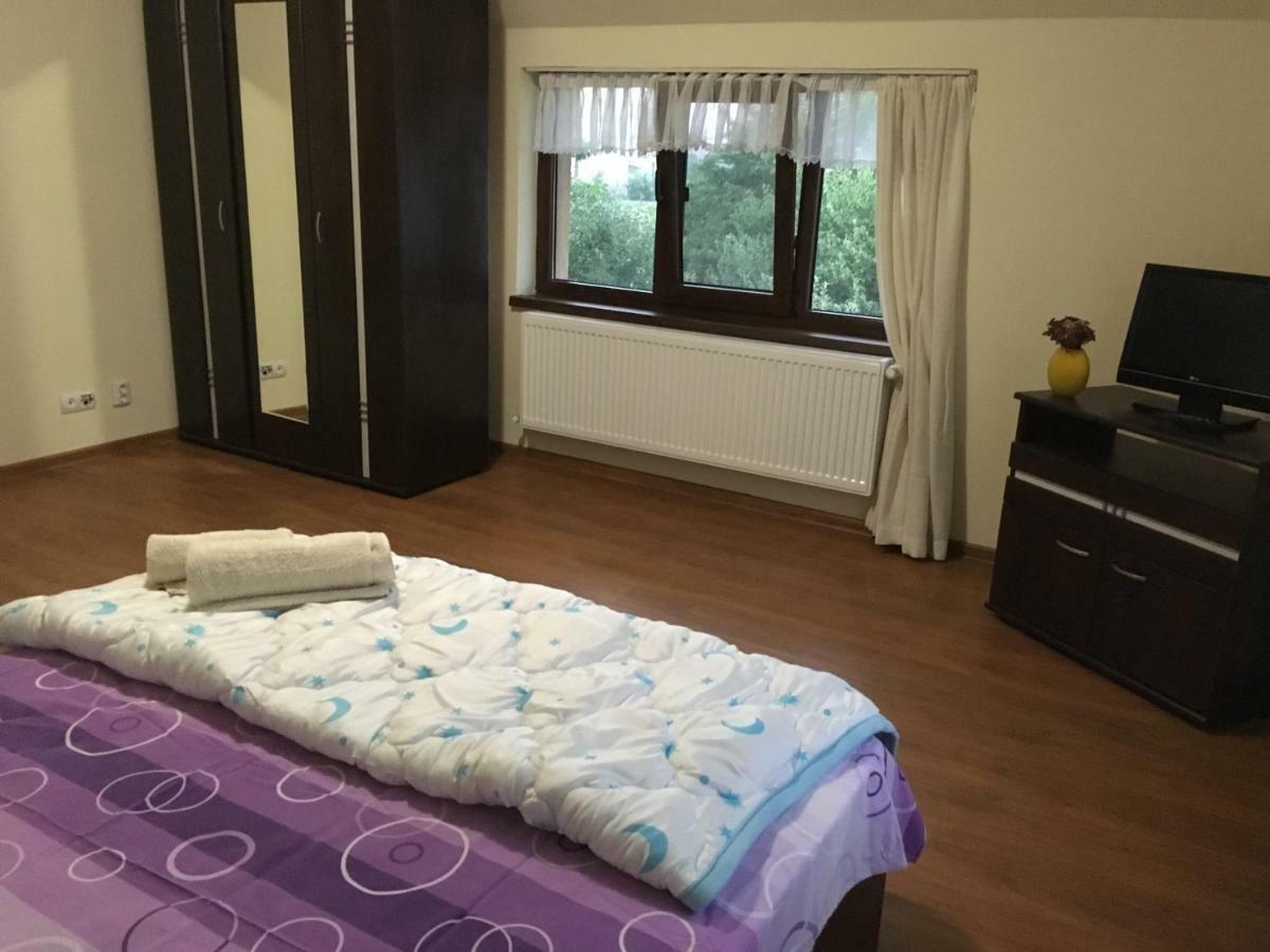 Вилла Casa In Zona Linistita, Campia Turzii Экстерьер фото