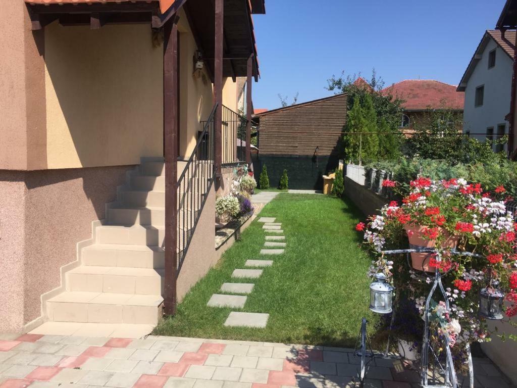Вилла Casa In Zona Linistita, Campia Turzii Экстерьер фото
